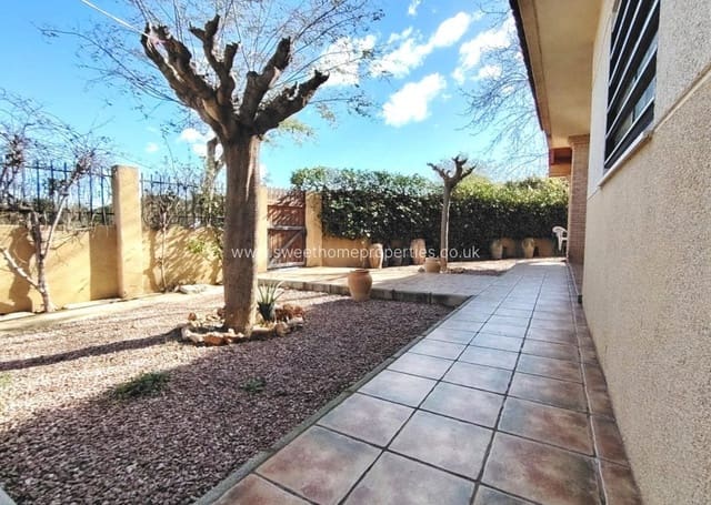 3 chambre Villa/Maison à vendre à Orito, Monforte del Cid avec piscine garage - 375 000 € (Ref: 9634721)