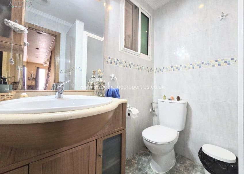 5 slaapkamer Huis te koop in Monovar / Monover met garage - € 195.000 (Ref: 9635023)