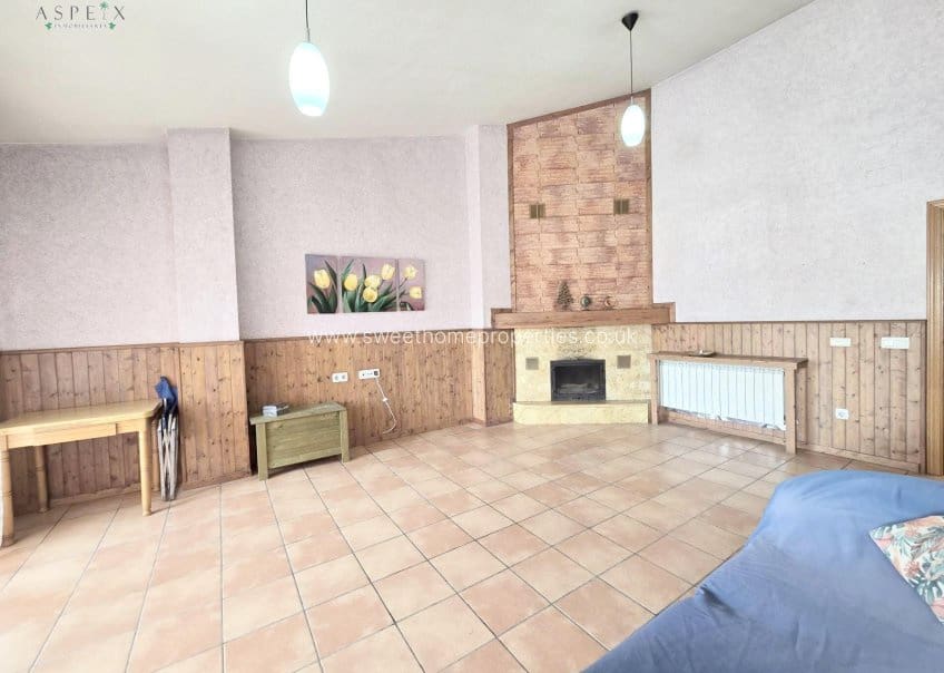 5 slaapkamer Huis te koop in Monovar / Monover met garage - € 195.000 (Ref: 9635023)