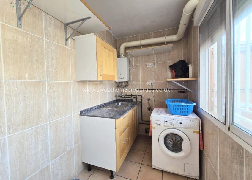 5 slaapkamer Huis te koop in Monovar / Monover met garage - € 195.000 (Ref: 9635023)