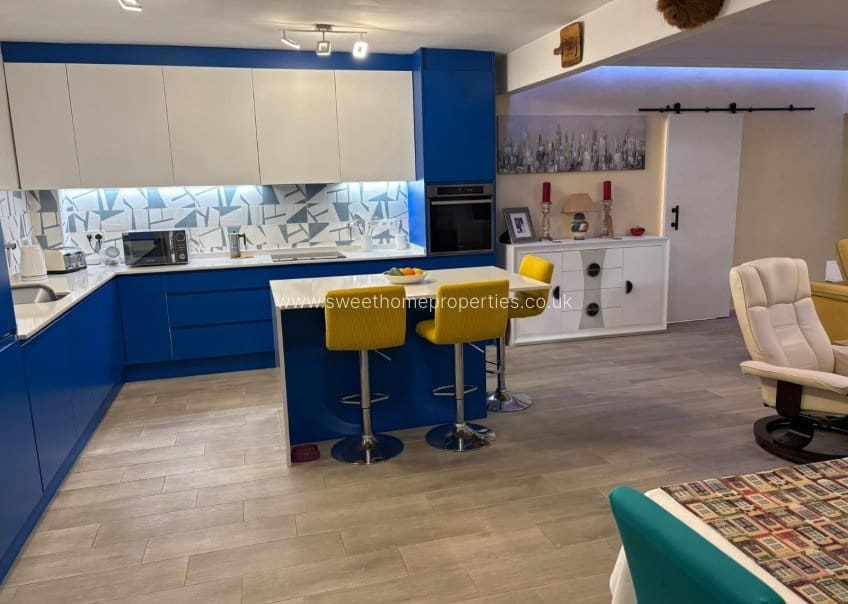 Finca/Casa Rural de 4 habitaciones en Elche / Elx en venta con piscina garaje - 299.950 € (Ref: 9643402)