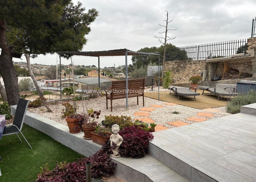 Finca/Casa Rural de 4 habitaciones en Elche / Elx en venta con piscina garaje - 299.950 € (Ref: 9643402)