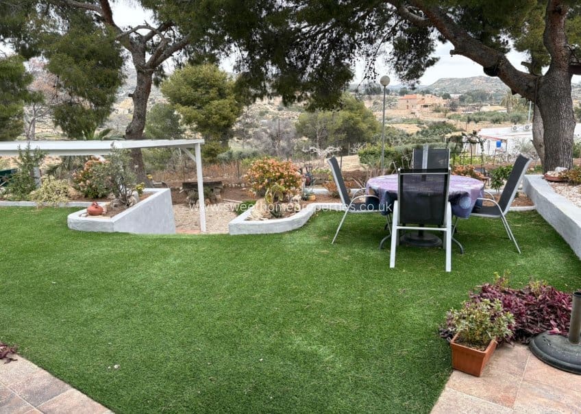 Finca/Casa Rural de 4 habitaciones en Elche / Elx en venta con piscina garaje - 299.950 € (Ref: 9643402)