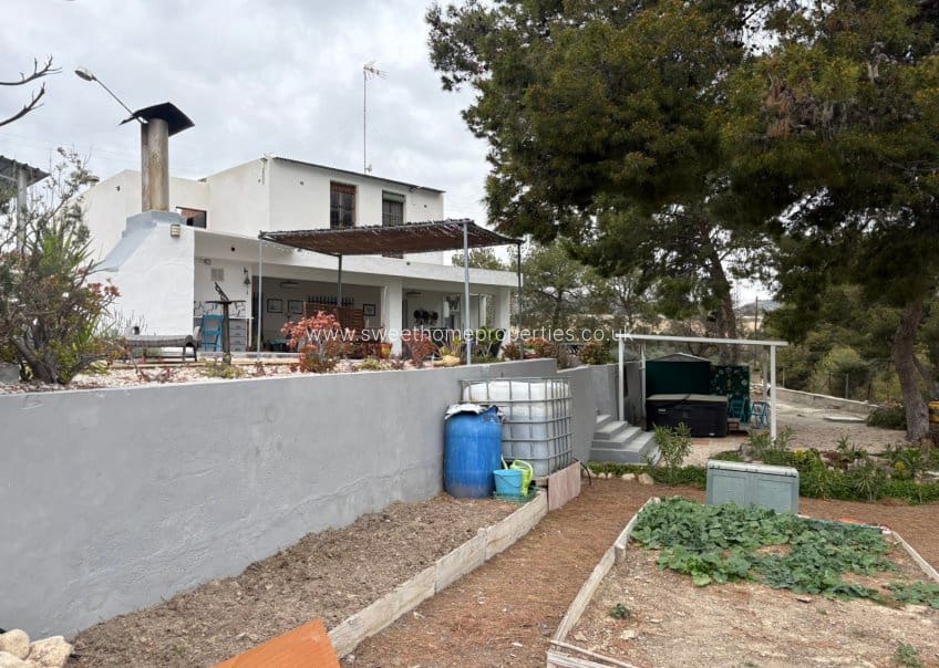 Finca/Casa Rural de 4 habitaciones en Elche / Elx en venta con piscina garaje - 299.950 € (Ref: 9643402)