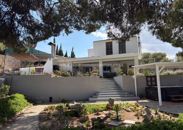 4 makuuhuone Maalaistalo myytävänä paikassa Peña de las Águilas, Elche / Elx mukana uima-altaan 
autotalli - 299 950 € (Ref: 9643402)