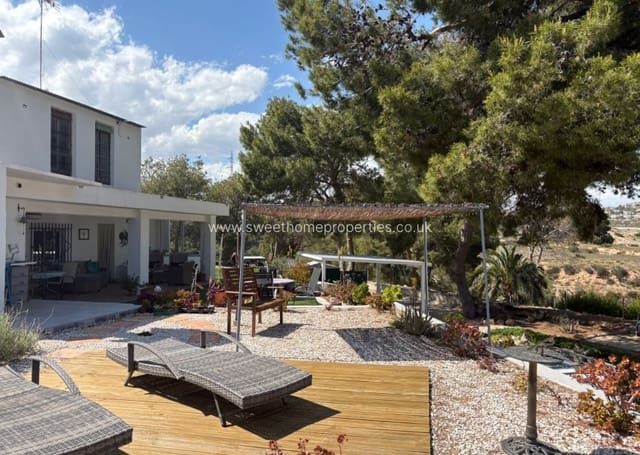 4 makuuhuone Maalaistalo myytävänä paikassa Peña de las Águilas, Elche / Elx mukana uima-altaan 
autotalli - 299 950 € (Ref: 9643402)