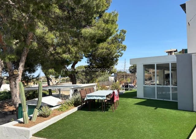4 makuuhuone Maalaistalo myytävänä paikassa Peña de las Águilas, Elche / Elx mukana uima-altaan 
autotalli - 299 950 € (Ref: 9643402)