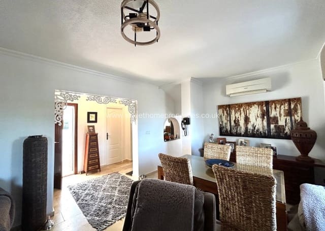 3 quarto Moradia para venda em Villamartin, Orihuela com piscina garagem - 359 500 € (Ref: 9646165)