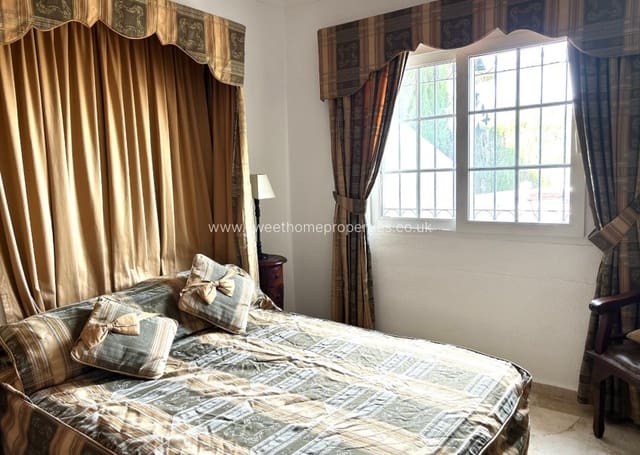 3 quarto Moradia para venda em Villamartin, Orihuela com piscina garagem - 359 500 € (Ref: 9646165)