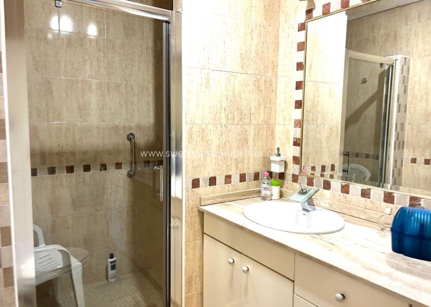 3 quarto Moradia para venda em Villamartin com piscina garagem - 359 500 € (Ref: 9646165)