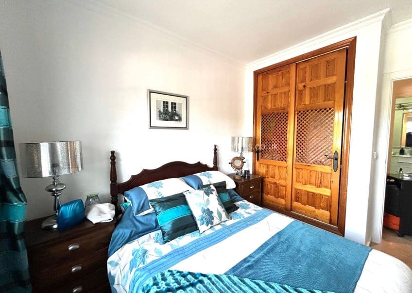 3 quarto Moradia para venda em Villamartin com piscina garagem - 359 500 € (Ref: 9646165)