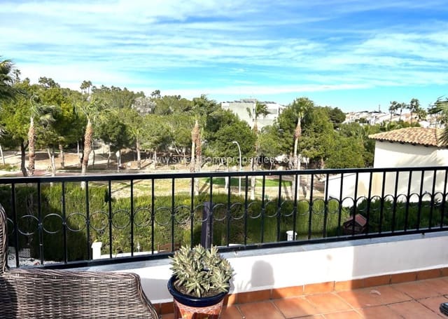 3 quarto Moradia para venda em Villamartin, Orihuela com piscina garagem - 359 500 € (Ref: 9646165)