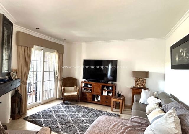 3 quarto Moradia para venda em Villamartin, Orihuela com piscina garagem - 359 500 € (Ref: 9646165)