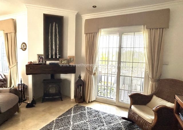 3 quarto Moradia para venda em Villamartin, Orihuela com piscina garagem - 359 500 € (Ref: 9646165)