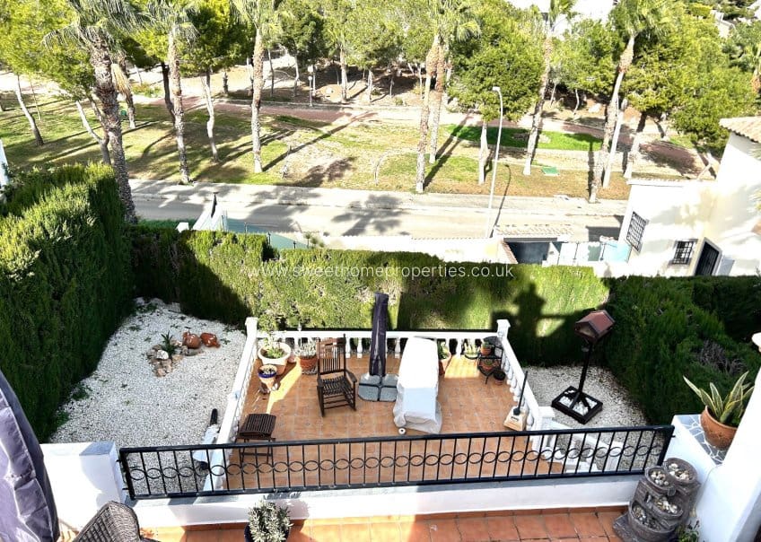 3 quarto Moradia para venda em Villamartin com piscina garagem - 359 500 € (Ref: 9646165)