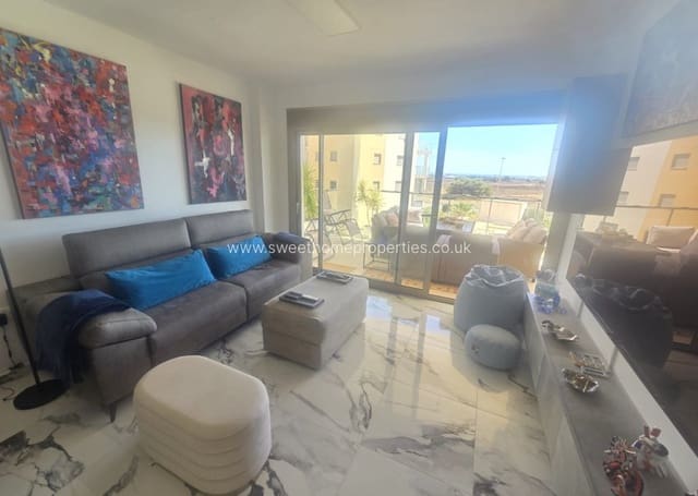 2 soverom Leilighet til salgs i Villamartin, Orihuela med svømmebasseng garasje - € 315 000 (Ref: 9653164)