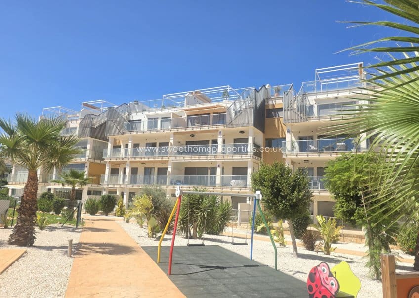 2 bedroom Apartment for sale in Villamartin with pool garage - € 315,000 (Ref: 9653164)