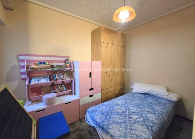 6 quarto Casa em Banda para venda em Aspe - 107 260 € (Ref: 9654286)