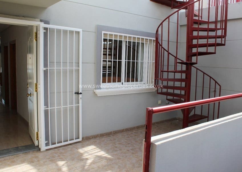 2 soverom Penthouse til salgs i Villamartin - € 148 000 (Ref: 9672114)