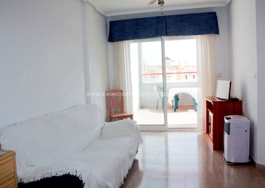 2 soverom Penthouse til salgs i Villamartin - € 148 000 (Ref: 9672114)