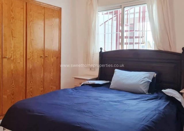 2 soverom Penthouse til salgs i Villamartin, Orihuela - € 148 000 (Ref: 9672114)