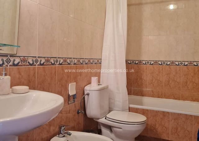 2 makuuhuone Kattohuoneisto myytävänä paikassa Villamartin, Orihuela - 148 000 € (Ref: 9672114)