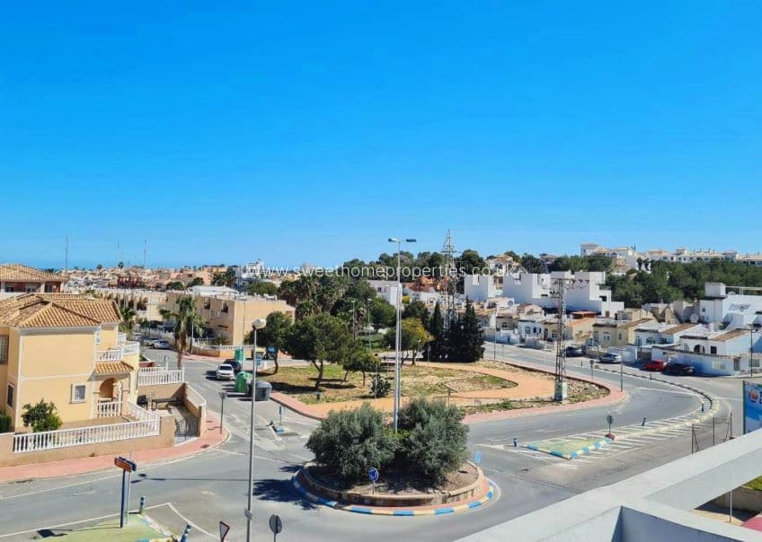 2 bedroom Penthouse for sale in Villamartin - € 148,000 (Ref: 9672114)