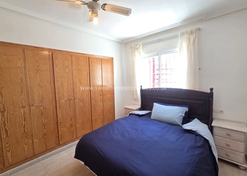 2 soveværelse Penthouse til salg i Villamartin - € 139.900 (Ref: 9672114)