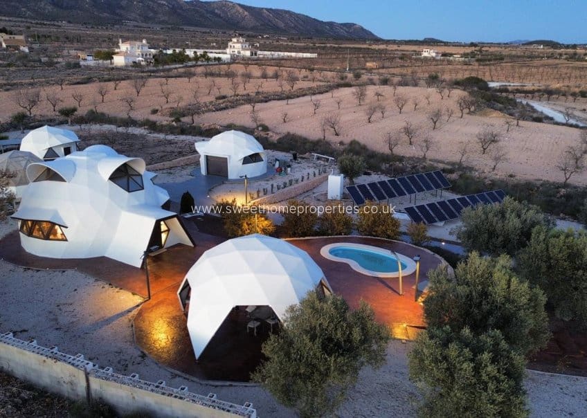 3 bedroom Finca/Country House for sale in Pinoso - € 315,000 (Ref: 9674560)