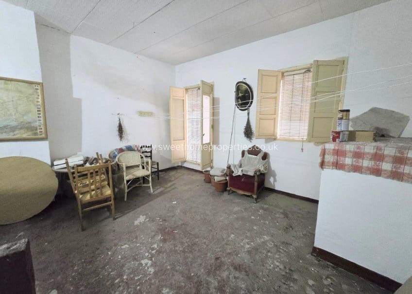 4 bedroom Townhouse for sale in Aspe - € 76,050 (Ref: 9675067)