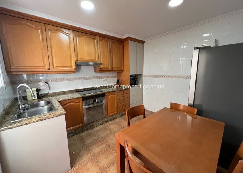 3 bedroom Townhouse for sale in Hondon de las Nieves with garage - € 171,000 (Ref: 9699111)