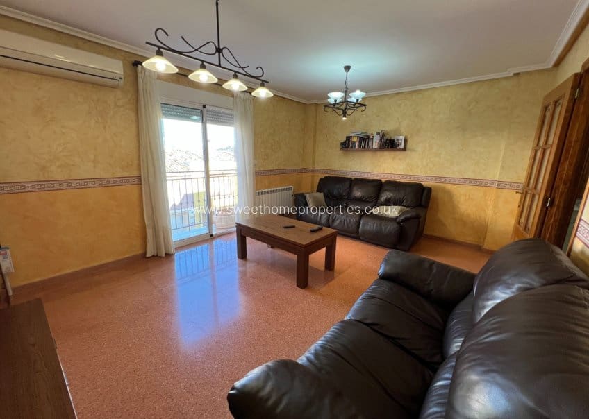 3 bedroom Townhouse for sale in Hondon de las Nieves with garage - € 171,000 (Ref: 9699111)