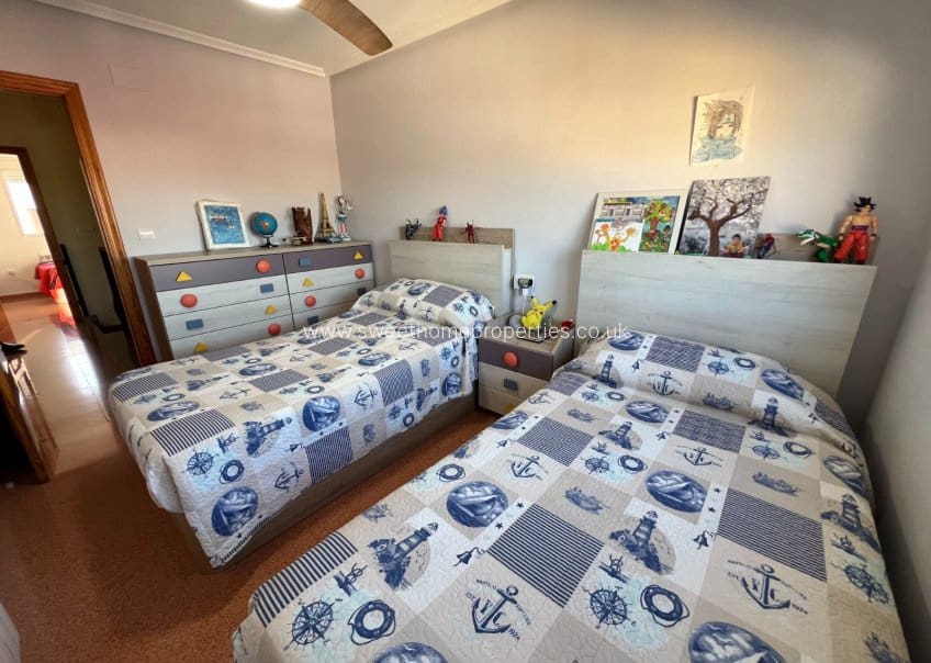 3 bedroom Townhouse for sale in Hondon de las Nieves with garage - € 171,000 (Ref: 9699111)