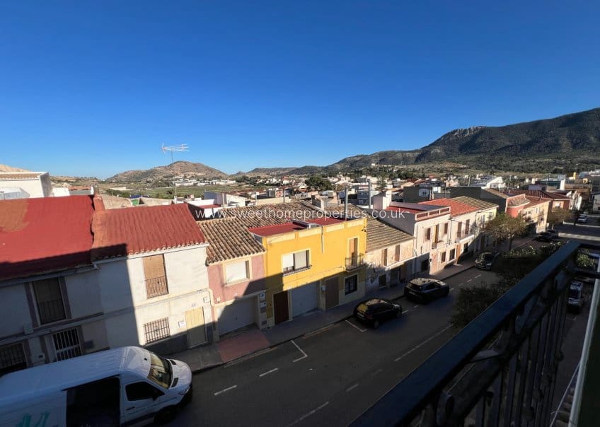 3 bedroom Townhouse for sale in Hondon de las Nieves with garage - € 171,000 (Ref: 9699111)