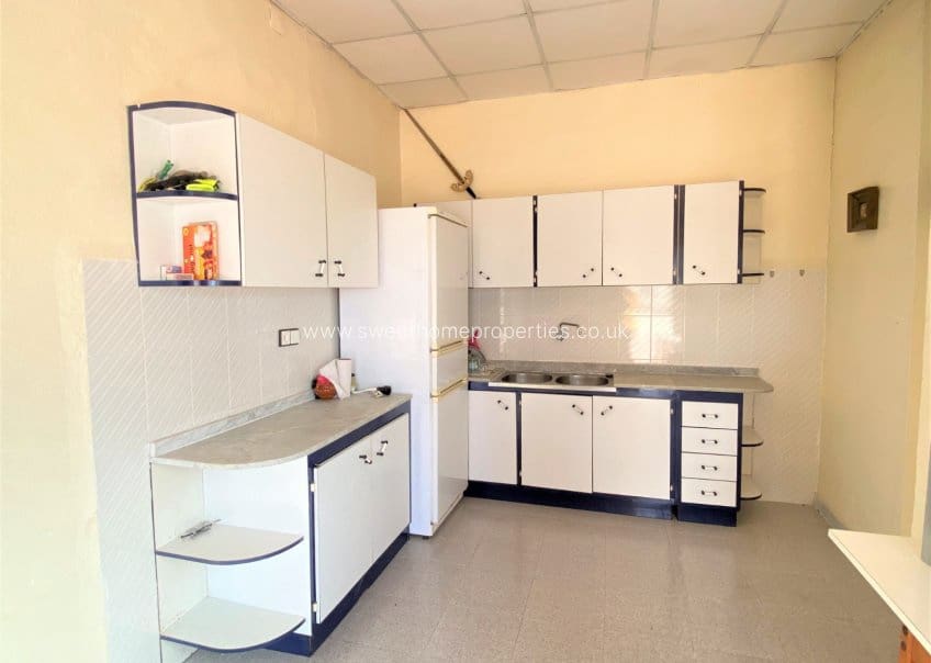 4 soveværelse Finca/Landehus til salg i Sax med swimmingpool garage - € 345.000 (Ref: 9715589)