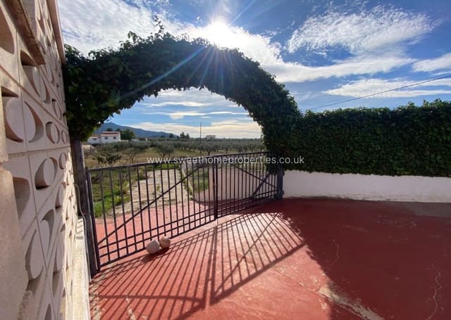 4 soveværelse Finca/Landehus til salg i Sax med swimmingpool garage - € 345.000 (Ref: 9715589)