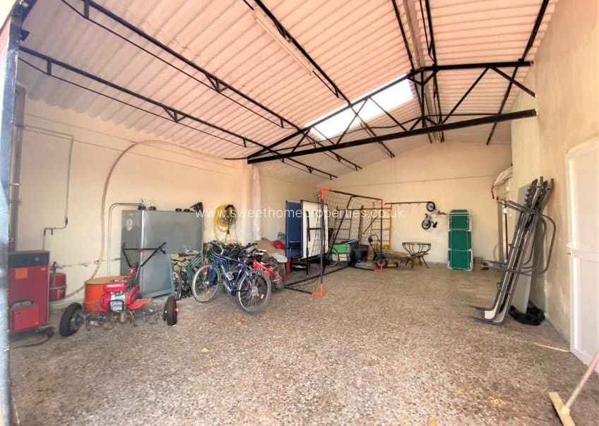 4 soveværelse Finca/Landehus til salg i Sax med swimmingpool garage - € 345.000 (Ref: 9715589)