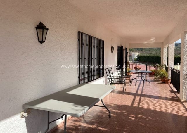 4 soveværelse Finca/Landehus til salg i Sax med swimmingpool garage - € 345.000 (Ref: 9715589)