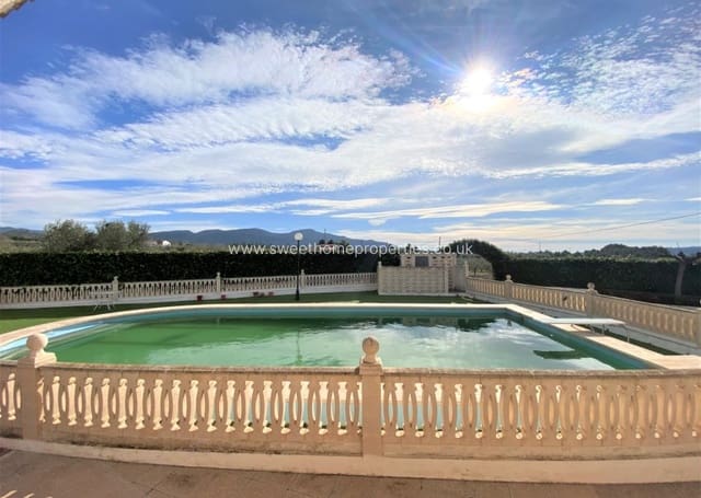 4 soveværelse Finca/Landehus til salg i Sax med swimmingpool garage - € 345.000 (Ref: 9715589)