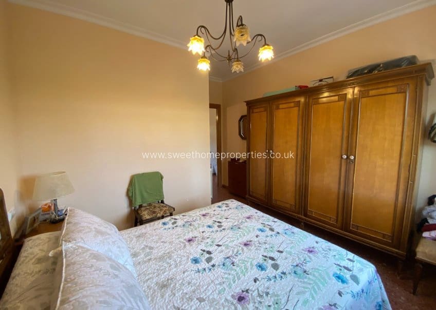 4 soveværelse Finca/Landehus til salg i Sax med swimmingpool garage - € 345.000 (Ref: 9715589)