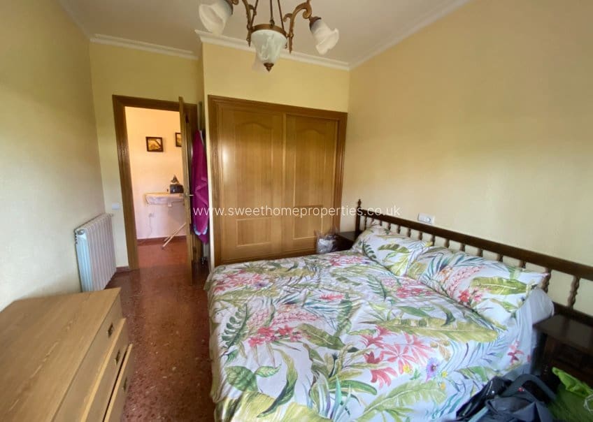 4 soveværelse Finca/Landehus til salg i Sax med swimmingpool garage - € 345.000 (Ref: 9715589)