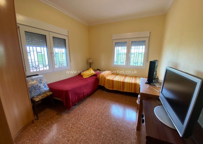 4 soveværelse Finca/Landehus til salg i Sax med swimmingpool garage - € 345.000 (Ref: 9715589)