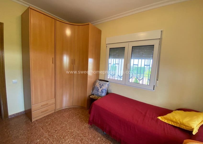 4 soveværelse Finca/Landehus til salg i Sax med swimmingpool garage - € 345.000 (Ref: 9715589)