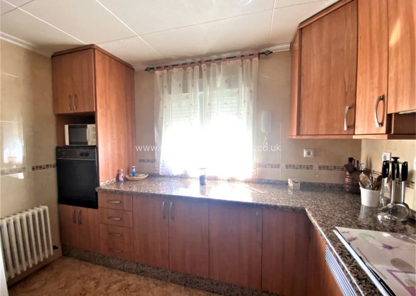 4 soveværelse Finca/Landehus til salg i Sax med swimmingpool garage - € 350.000 (Ref: 9715590)