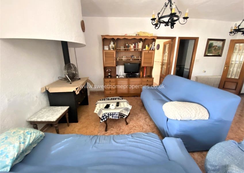 4 soveværelse Finca/Landehus til salg i Sax med swimmingpool garage - € 350.000 (Ref: 9715590)