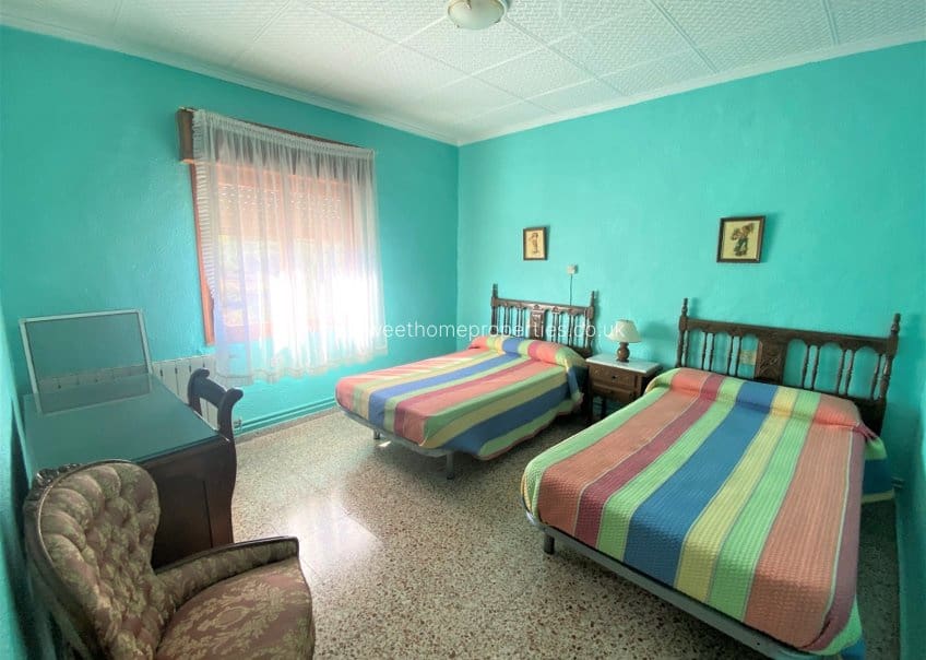 4 soveværelse Finca/Landehus til salg i Sax med swimmingpool garage - € 350.000 (Ref: 9715590)