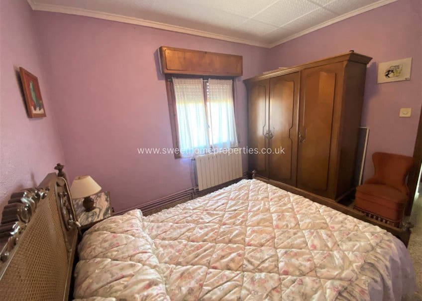 4 soveværelse Finca/Landehus til salg i Sax med swimmingpool garage - € 350.000 (Ref: 9715590)