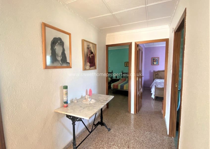 4 soveværelse Finca/Landehus til salg i Sax med swimmingpool garage - € 350.000 (Ref: 9715590)