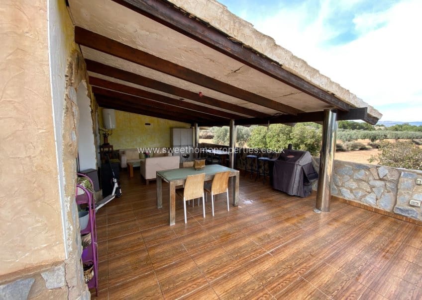 2 soveværelse Finca/Landehus til salg i Sax med swimmingpool garage - € 240.000 (Ref: 9716619)