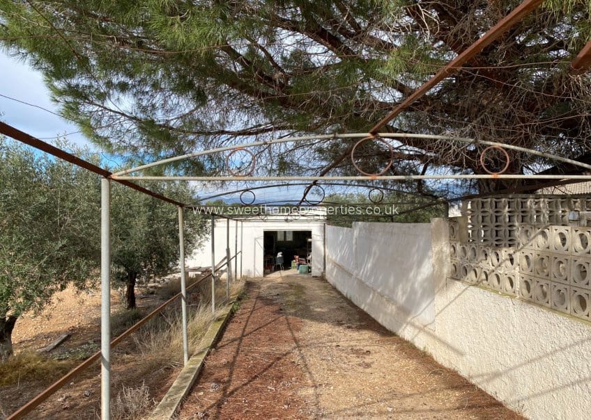 2 soveværelse Finca/Landehus til salg i Sax med swimmingpool garage - € 240.000 (Ref: 9716619)